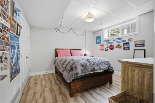 1 Meadow Close, Lacombe, AB - Indoor Photo Showing Bedroom