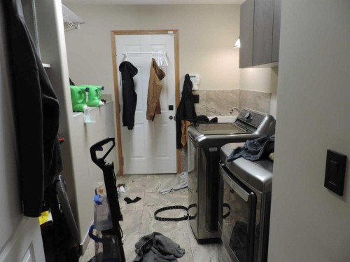 25 Fulmar, Sylvan Lake, AB - Indoor