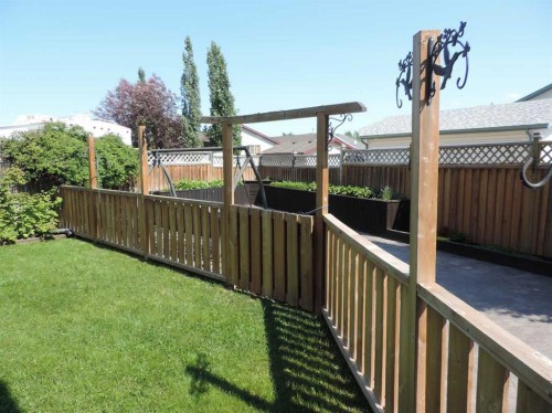 25 Fulmar, Sylvan Lake, AB - Outdoor
