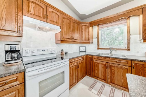 15 East Close, Red Deer, AB 