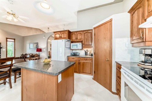 15 East Close, Red Deer, AB 
