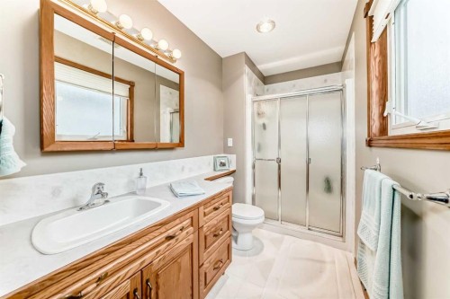 15 East Close, Red Deer, AB 