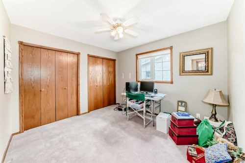 15 East Close, Red Deer, AB 