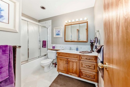 15 East Close, Red Deer, AB 