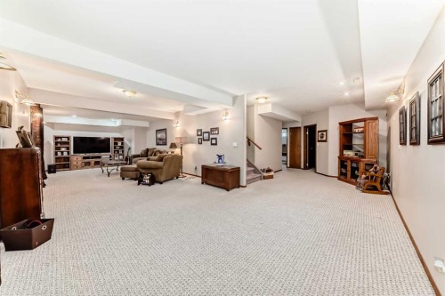 15 East Close, Red Deer, AB 