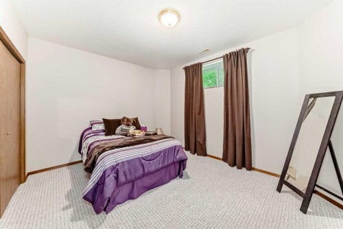 15 East Close, Red Deer, AB 