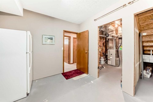 15 East Close, Red Deer, AB 