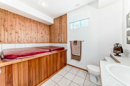 15 East Close, Red Deer, AB 