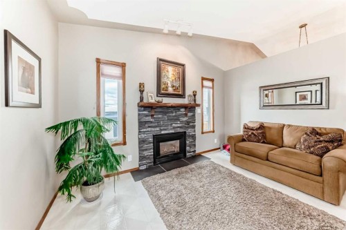15 East Close, Red Deer, AB 