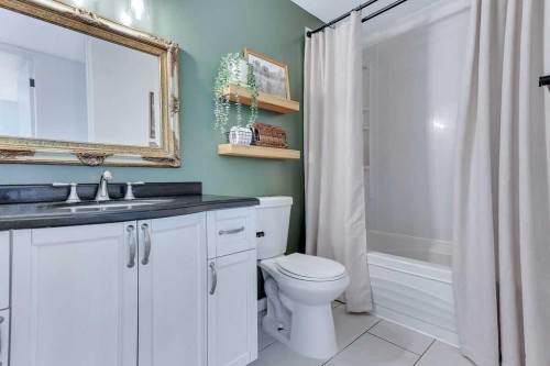 4 Anders Street, Red Deer, AB - Indoor Photo Showing Bathroom