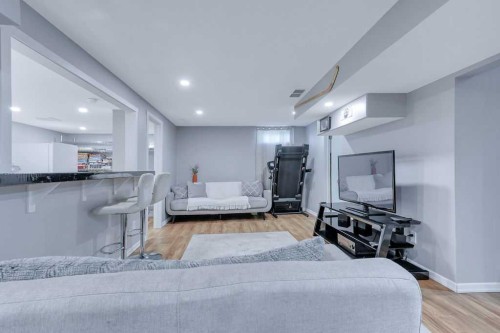 4 Anders Street, Red Deer, AB - Indoor