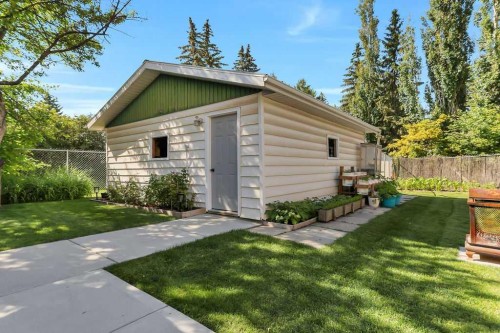 4 Anders Street, Red Deer, AB - Outdoor