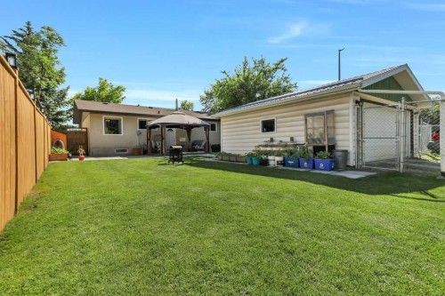 4 Anders Street, Red Deer, AB - Outdoor