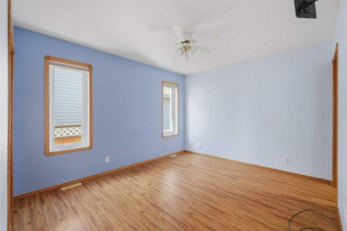 31 Palmer Close, Sylvan Lake, AB - Indoor Photo Showing Other Room