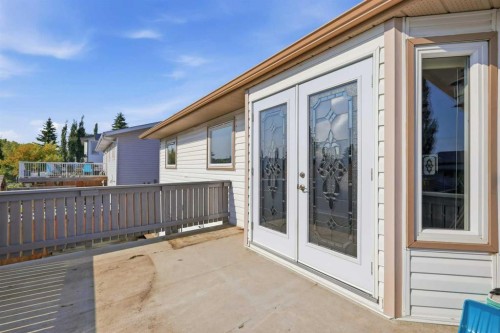 31 Palmer Close, Sylvan Lake, AB - Outdoor With Exterior