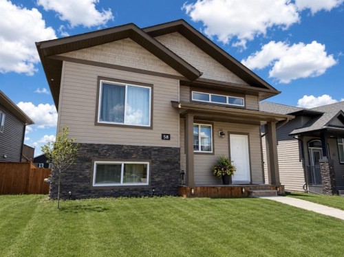 58 Village Crescent, Red Deer, AB - Outdoor