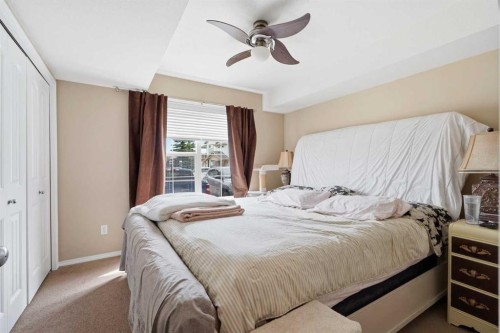 415-31 Jamieson Avenue, Red Deer, AB - Indoor Photo Showing Bedroom