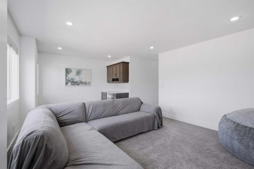 13 Hendrickson Bay, Sylvan Lake, AB - Indoor