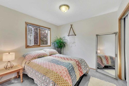 14 Eakins Crescent, Red Deer, AB - Indoor Photo Showing Bedroom
