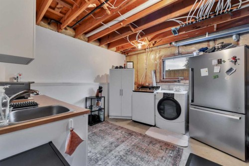 14 Eakins Crescent, Red Deer, AB - Indoor Photo Showing Laundry Room
