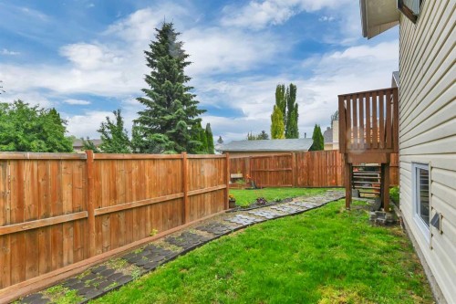 14 Eakins Crescent, Red Deer, AB - Outdoor