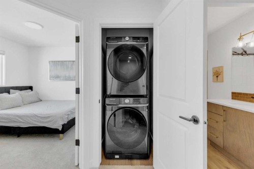 A-10 Evergreen Way, Red Deer, AB - Indoor Photo Showing Laundry Room