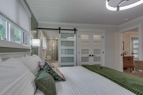 111 Selkirk Boulevard, Red Deer, AB - Indoor Photo Showing Bedroom