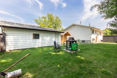6308 61 Avenue, Red Deer, AB - Outdoor