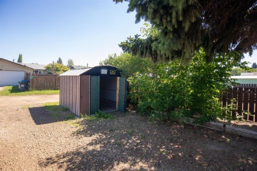 11 Oxbow Street, Red Deer, AB - Outdoor