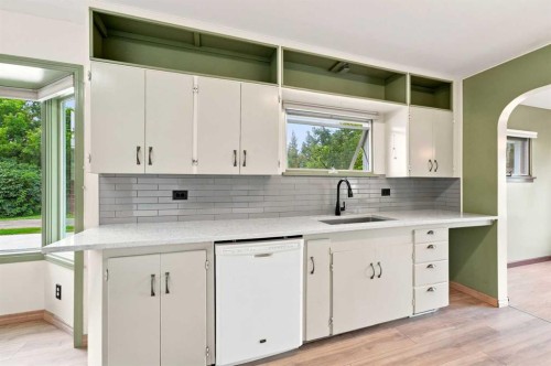 38546 Range Road 272, Red Deer, AB - Indoor Photo Showing Kitchen