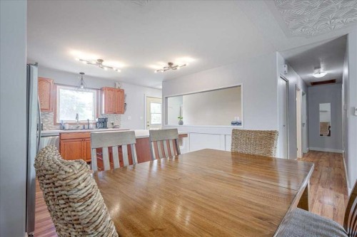 4709 55 Avenue, Rimbey, AB - Indoor Photo Showing Dining Room