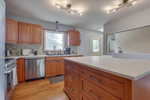 4709 55 Avenue, Rimbey, AB - Indoor Photo Showing Kitchen