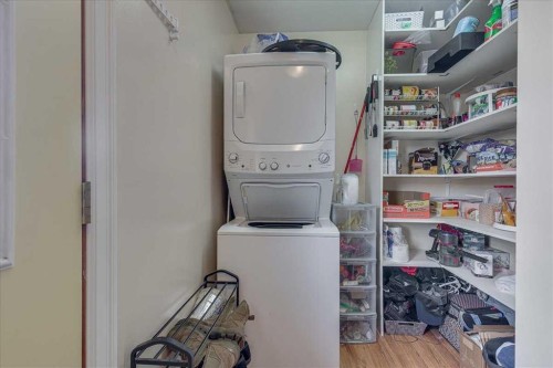 4709 55 Avenue, Rimbey, AB - Indoor Photo Showing Laundry Room