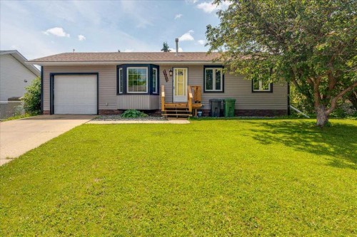 4709 55 Avenue, Rimbey, AB - Outdoor