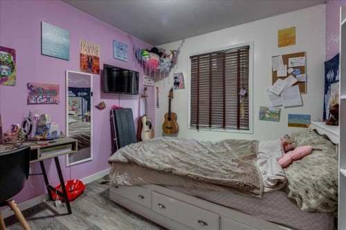 4709 55 Avenue, Rimbey, AB - Indoor Photo Showing Bedroom