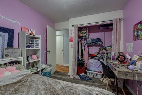 4709 55 Avenue, Rimbey, AB - Indoor Photo Showing Bedroom