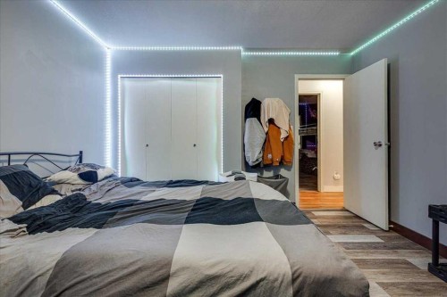 4709 55 Avenue, Rimbey, AB - Indoor Photo Showing Bedroom