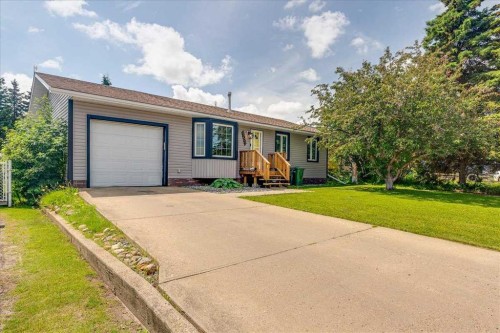 4709 55 Avenue, Rimbey, AB - Outdoor