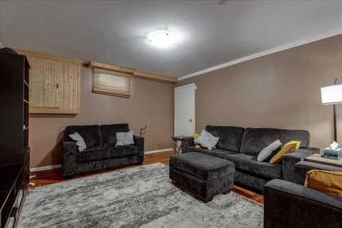 4709 55 Avenue, Rimbey, AB - Indoor Photo Showing Living Room