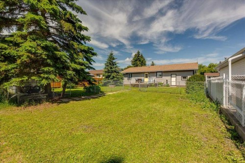 4709 55 Avenue, Rimbey, AB - Outdoor With Deck Patio Veranda