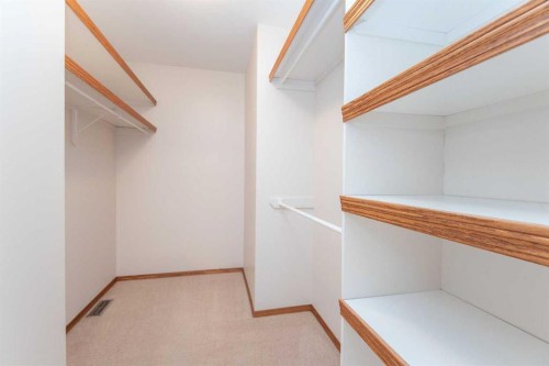19 Logan Close, Red Deer, AB - Indoor