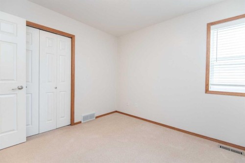 19 Logan Close, Red Deer, AB - Indoor Photo Showing Other Room