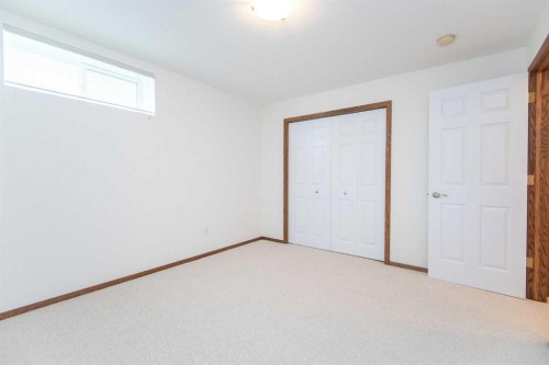 19 Logan Close, Red Deer, AB - Indoor Photo Showing Other Room