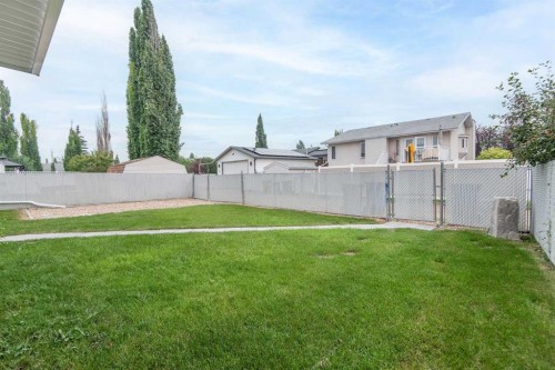 19 Logan Close, Red Deer, AB - Outdoor