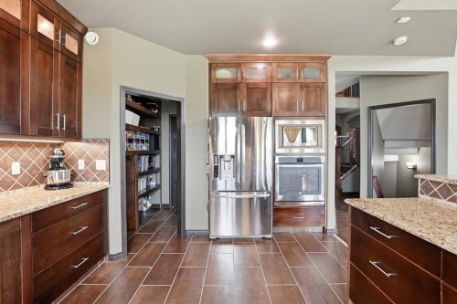 74 Oaklands Crescent, Red Deer, AB - Indoor Photo Showing Kitchen