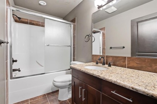 74 Oaklands Crescent, Red Deer, AB - Indoor Photo Showing Bathroom