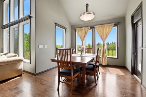 74 Oaklands Crescent, Red Deer, AB - Indoor Photo Showing Dining Room