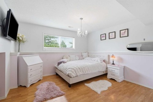 19 Ralston Crescent, Red Deer, AB - Indoor Photo Showing Bedroom