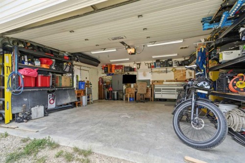 19 Ralston Crescent, Red Deer, AB - Indoor Photo Showing Garage