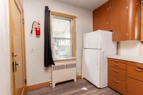 4917 46 Street, Red Deer, AB - Indoor